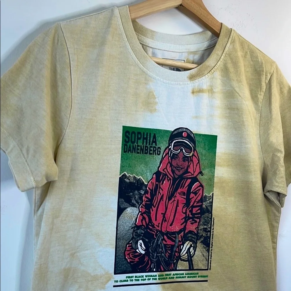 The North Face Beige Graphic Tee - Picture 4 of 7
